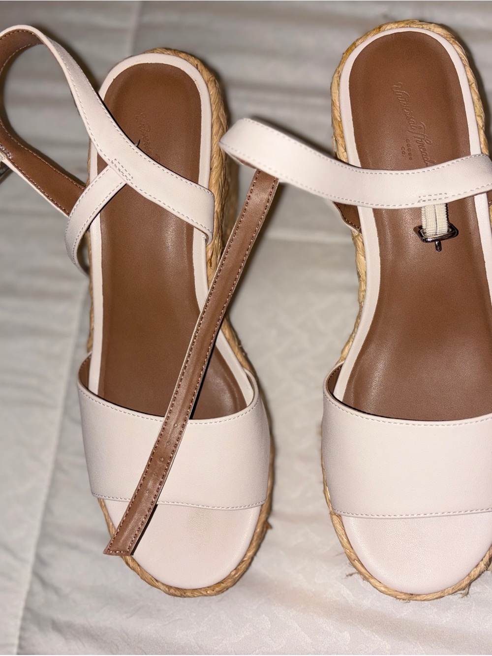 Universal Thread Cream Espadrille Platform Sandals